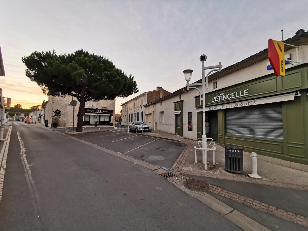 Charmant Appartement Dans Centre Meschers/Gironde Kültér fotó